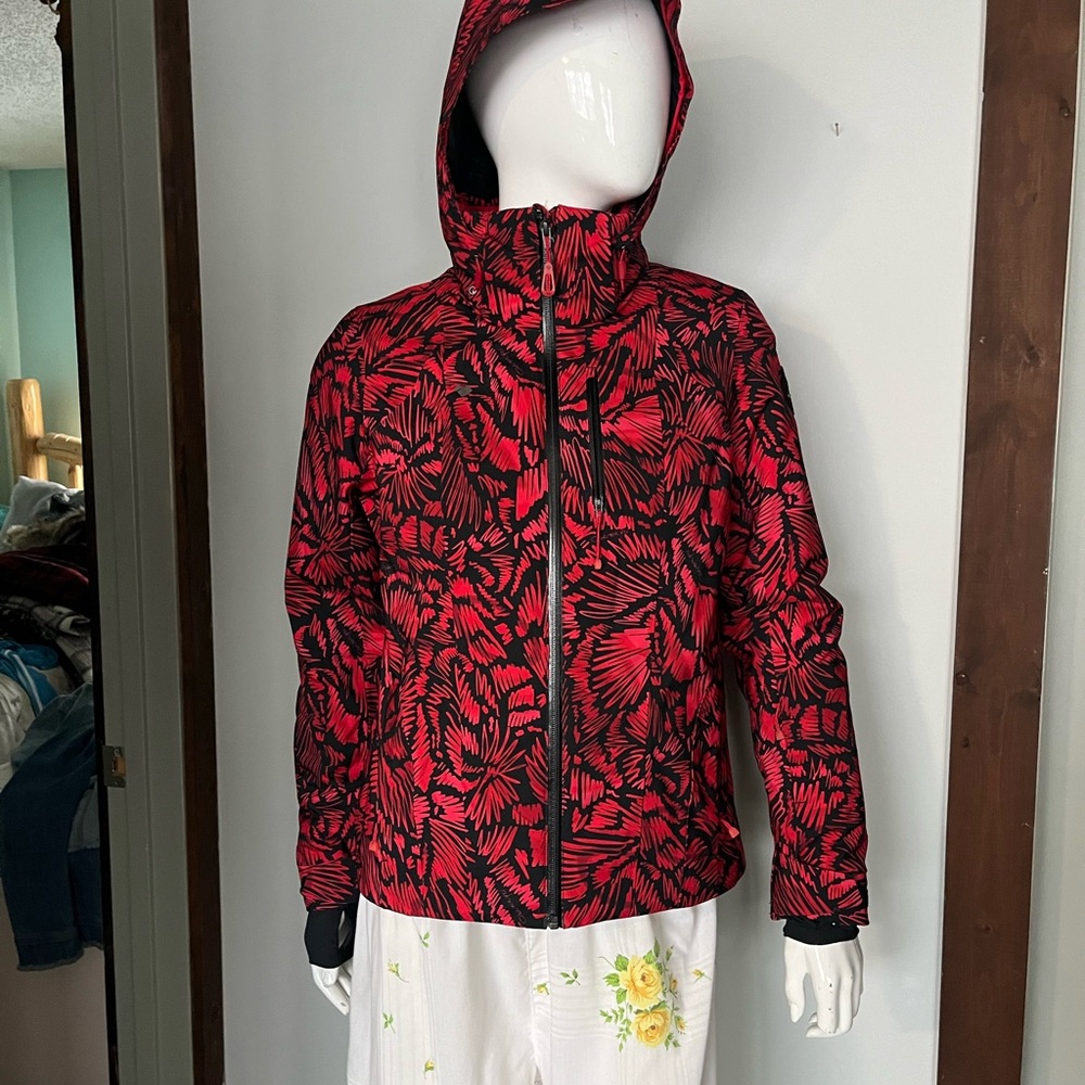 Obermeyer Women's Floral Red and Black Ski Jacket